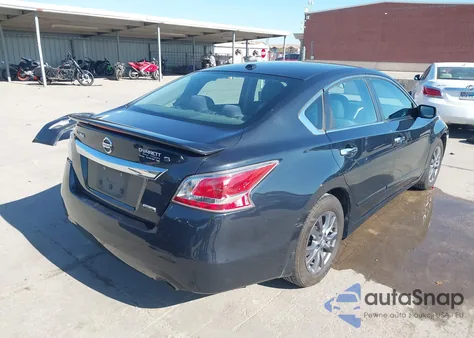 2015 Nissan Altima 2.5 S из США, поврежденный, VIN 1N4AL3AP4FN919025